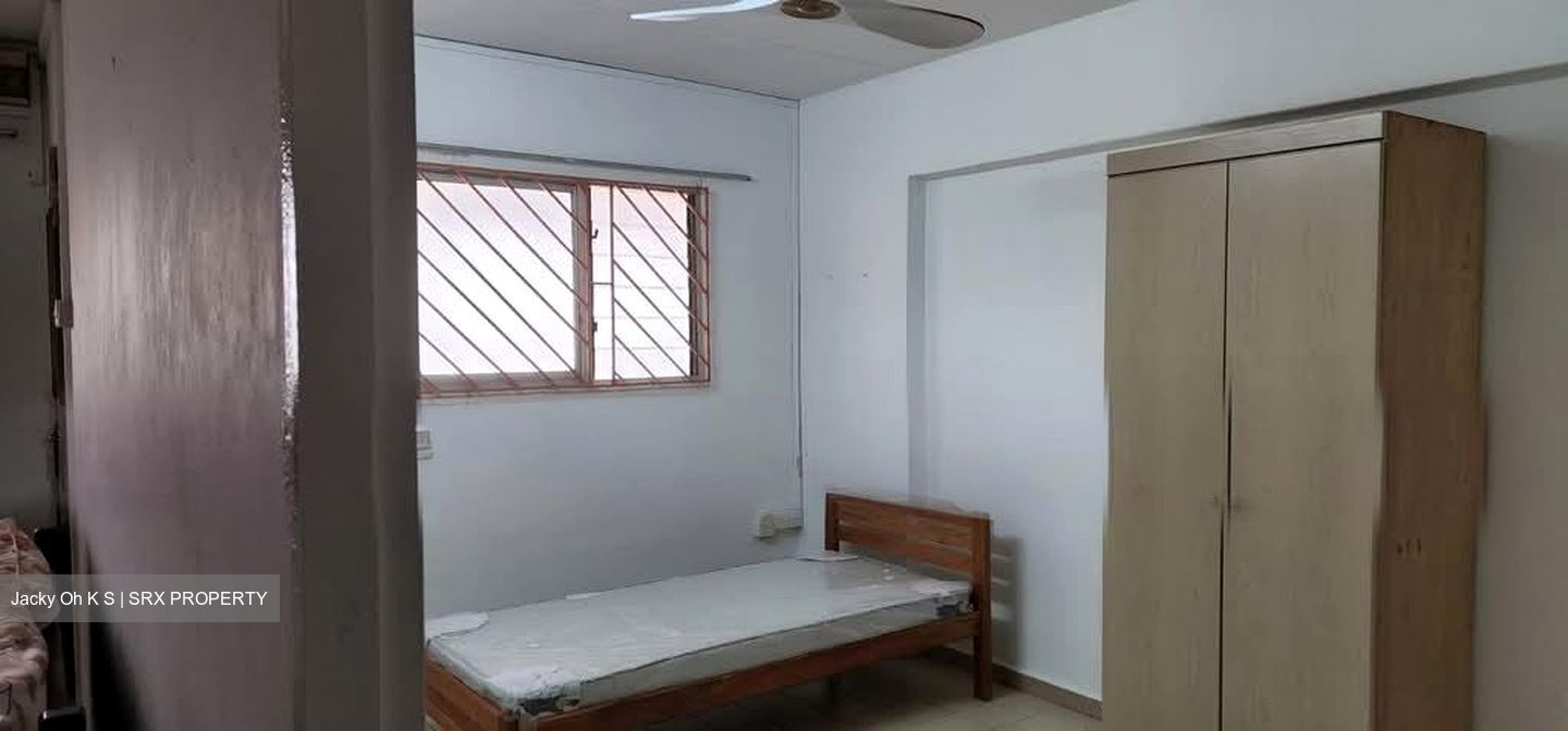 Blk 854 Tampines Ville (Tampines), HDB 3 Rooms #582862001